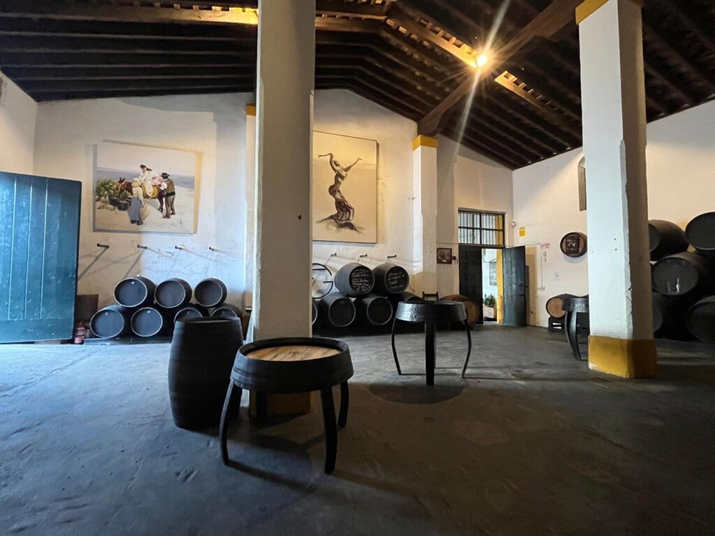 Barricas de roble en la bodega Gago Barrels